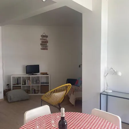 The Place דירה